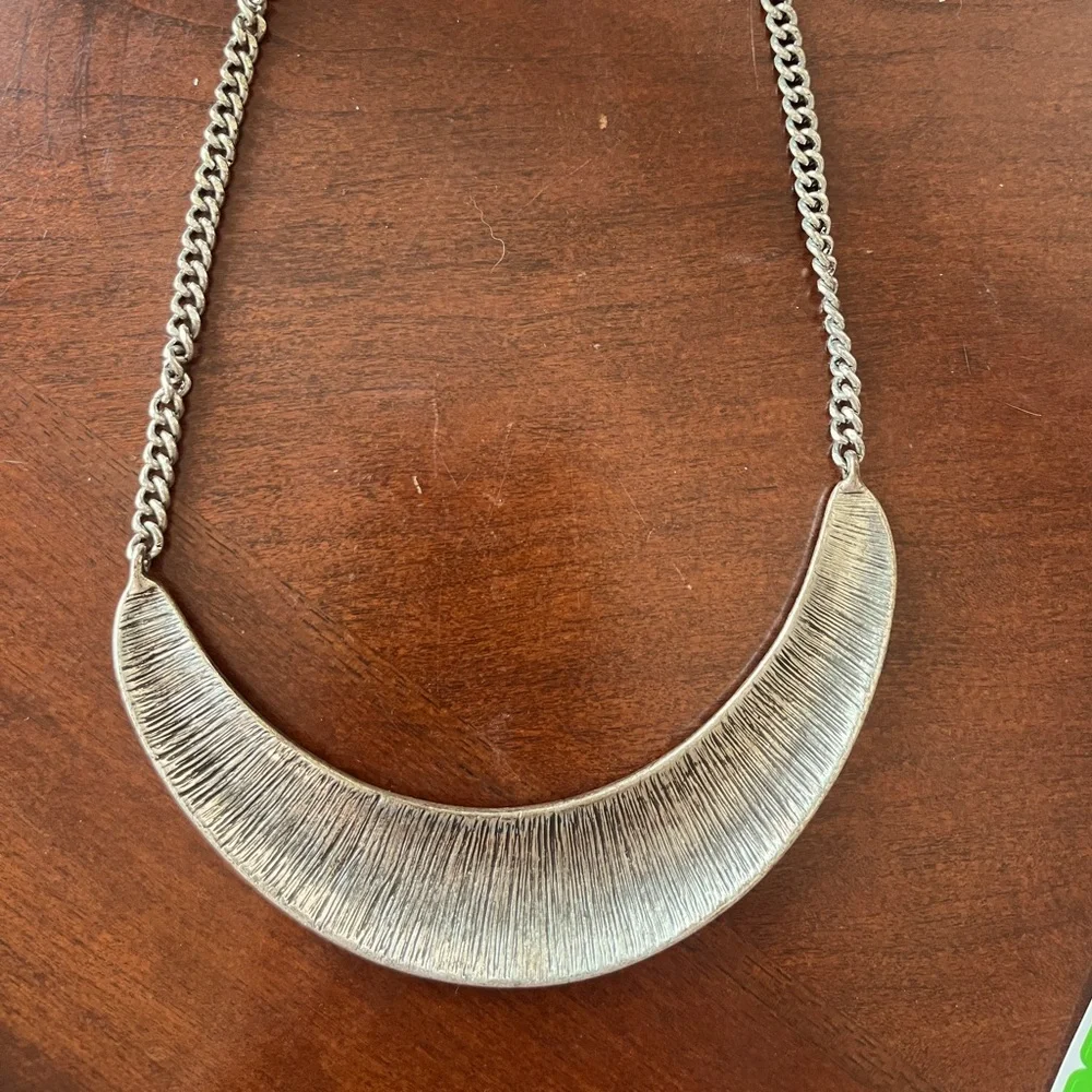 Statement necklace - Picture 3 of 3